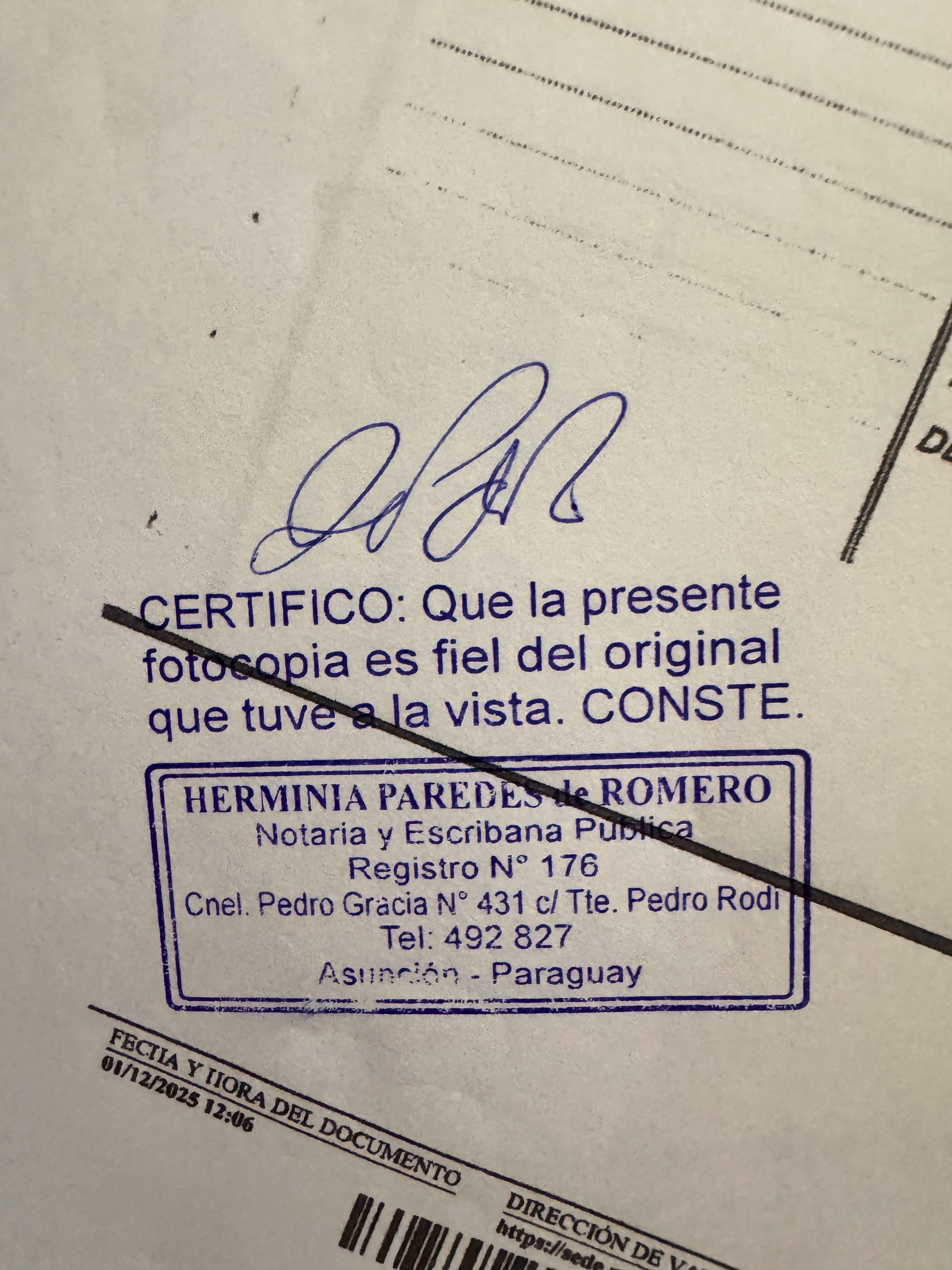 Sello de escribanía paraguaya certificando fotocopia fiel del original